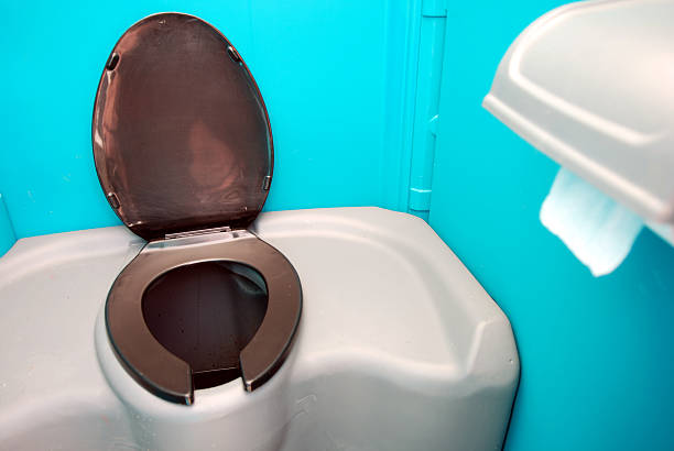 Best Porta potty delivery and setup  in Butler, IN